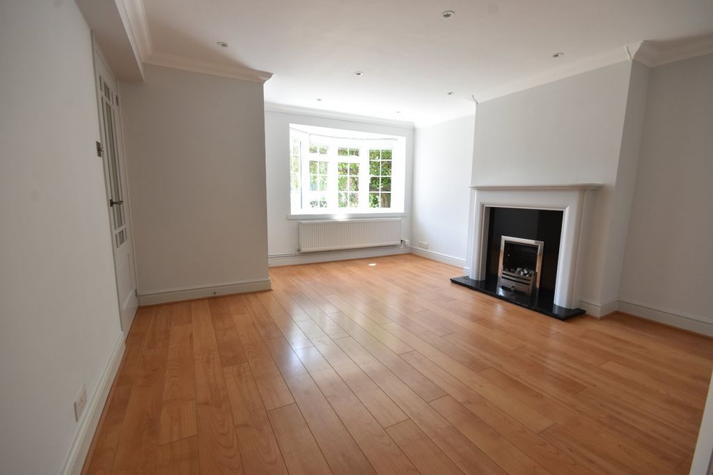 Property photo 3 of 23 Picture No. 05