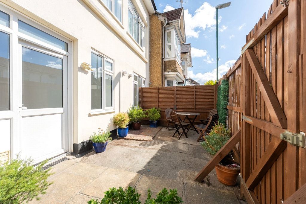 Property photo 2 of 13 Picture No. 03