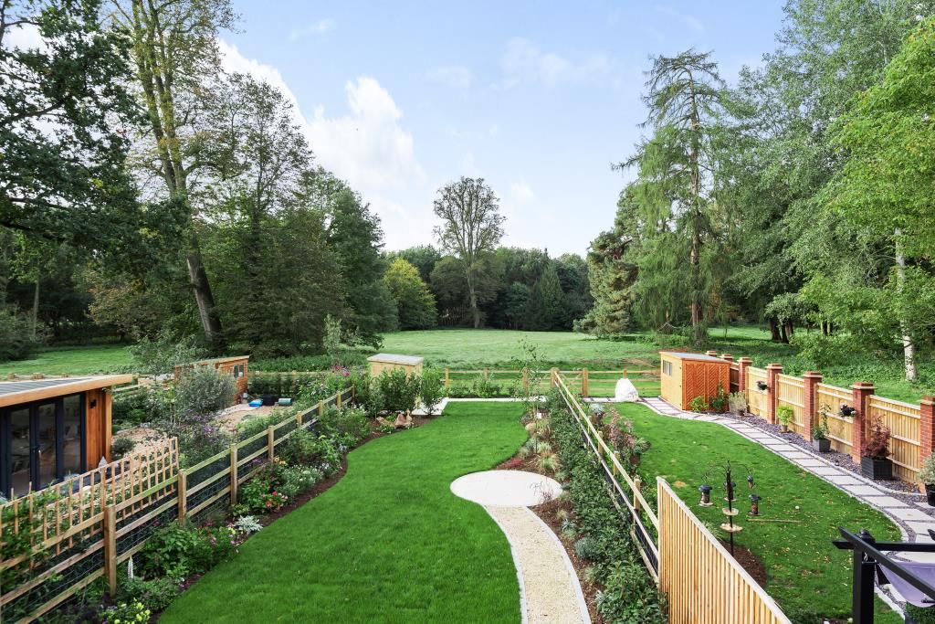 Property photo 1 of 10 Garden View