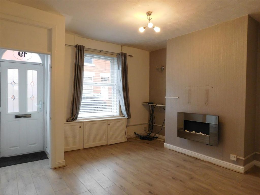 Property photo 2 of 9 Lounge