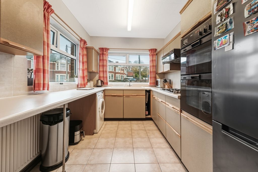 Property photo 3 of 29 4360286