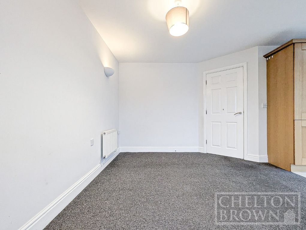 Property photo 3 of 18 Living Room