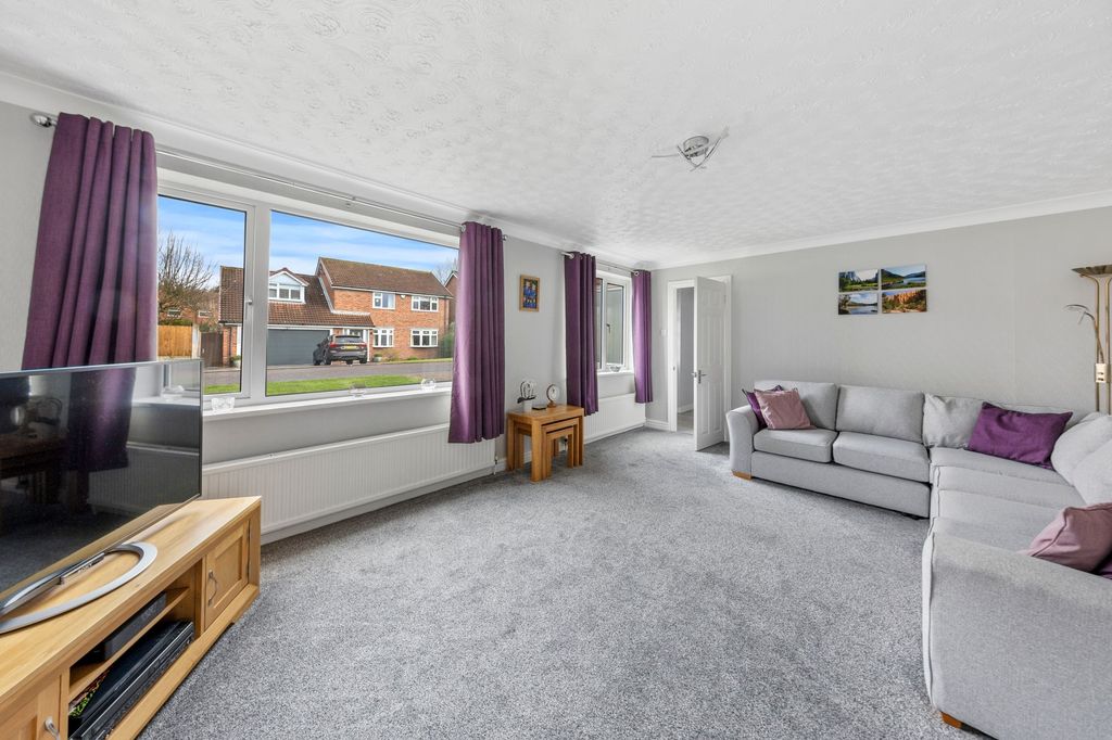 Property photo 2 of 30