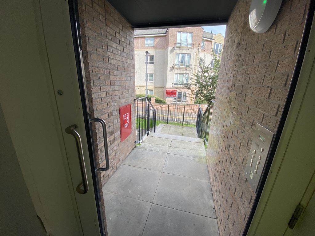 Property photo 3 of 26