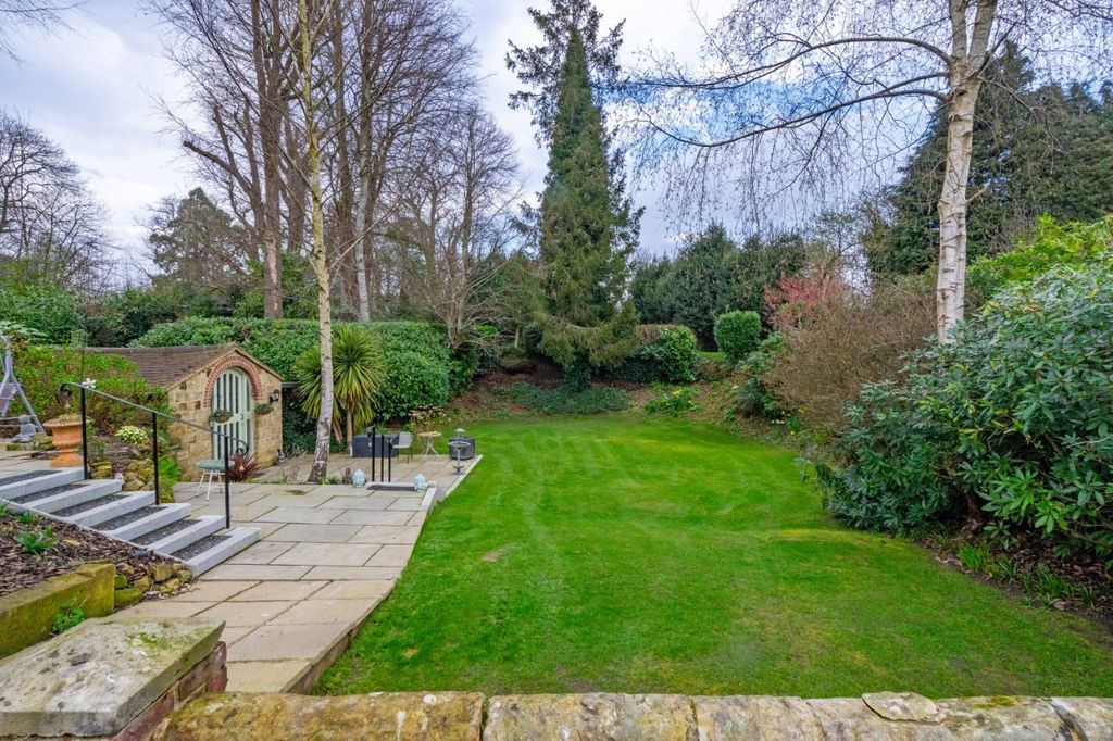 Property photo 3 of 20 Gardens