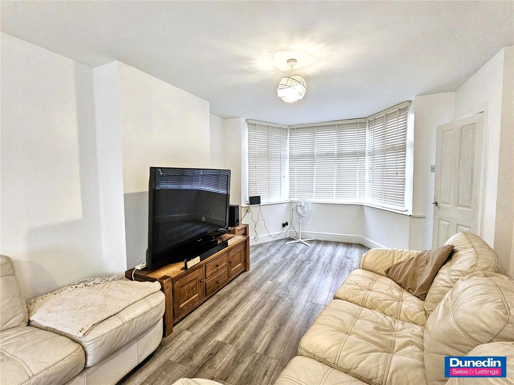 Property photo 3 of 14 Picture No. 11