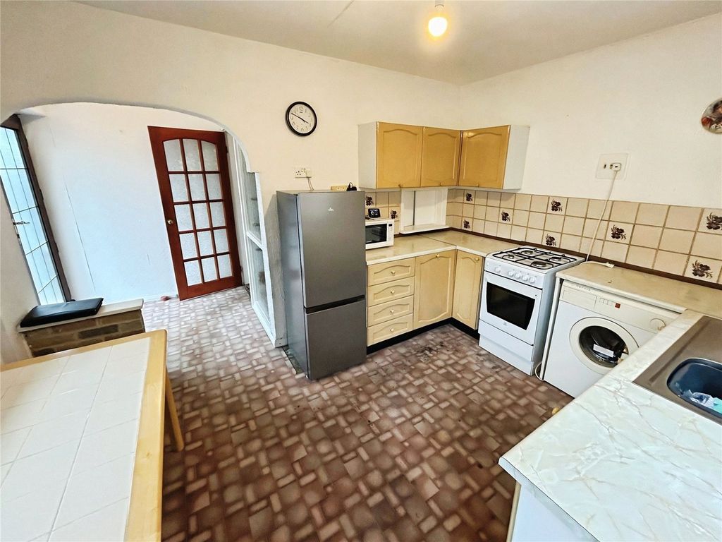 Property photo 3 of 15 Breakfast Kitchen