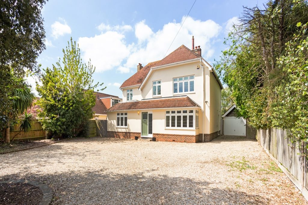 Property photo 1 of 11