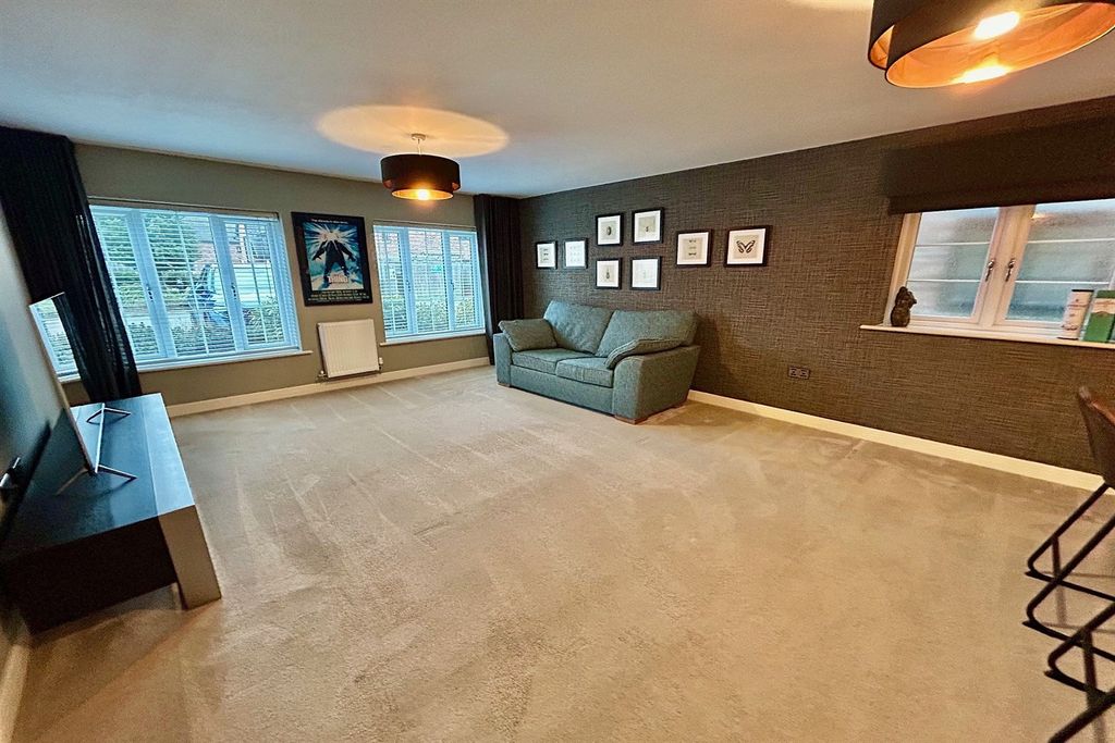 Property photo 2 of 16 Living Room