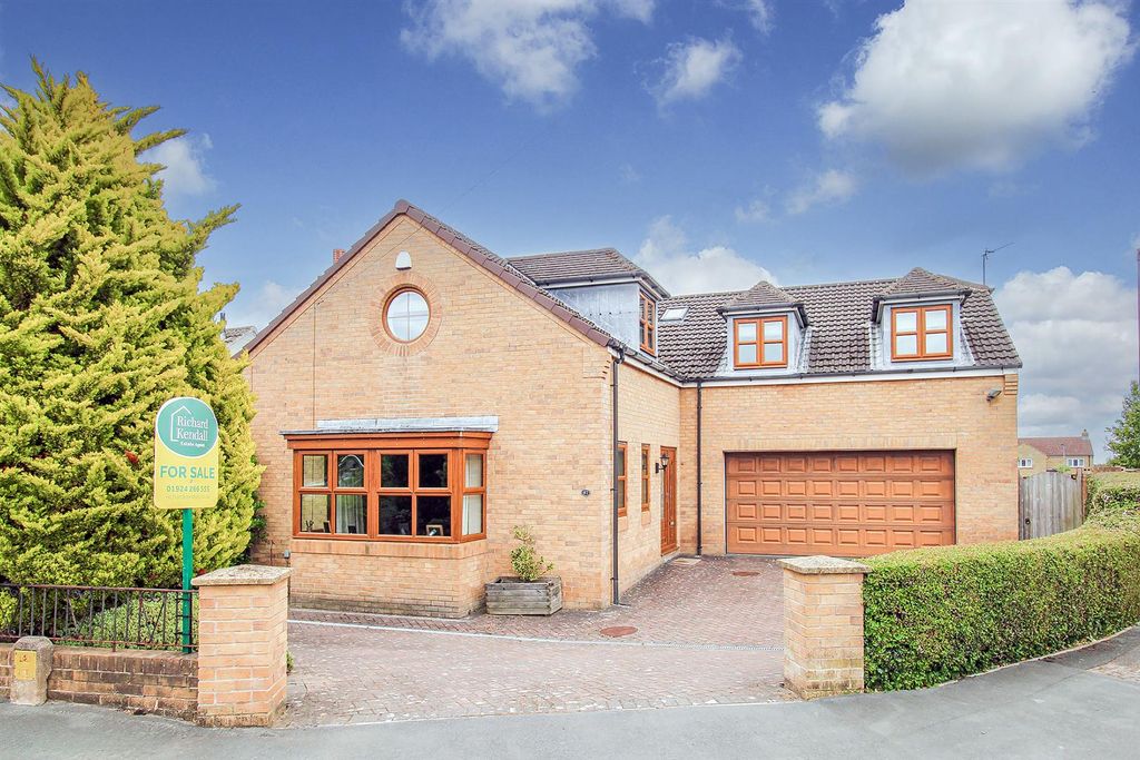 Property photo 1 of 22
