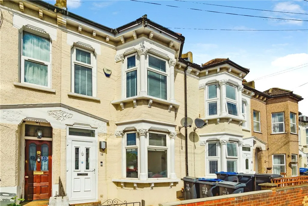 House in London, Thornton Heath - More
