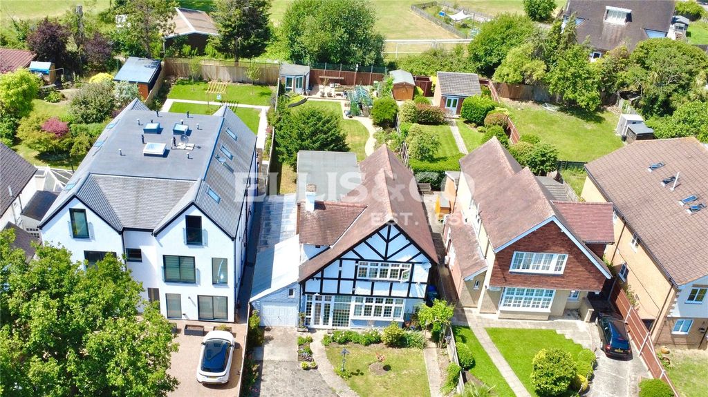 Property photo 3 of 29 Picture No. 05