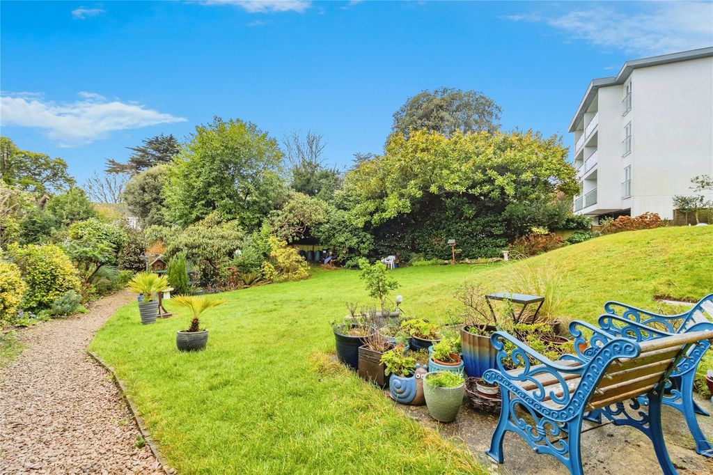 Property photo 3 of 23 Picture No. 24