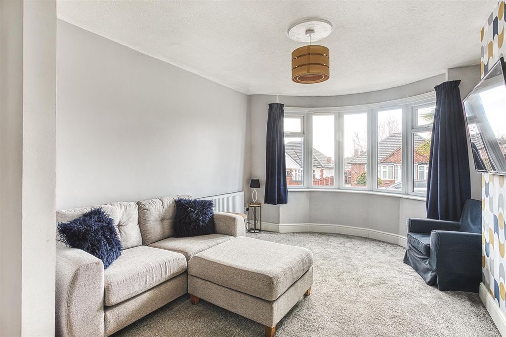 Property photo 3 of 23