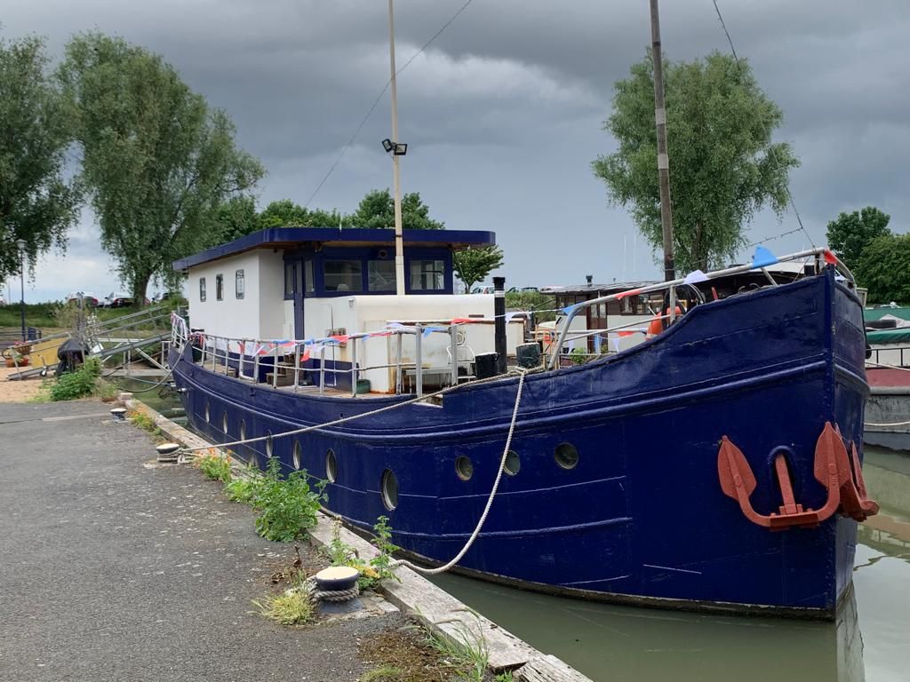 Property photo 1 of 24