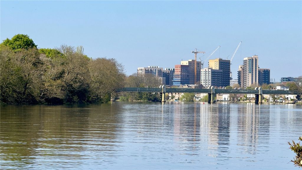 Property photo 3 of 17 Garden River View