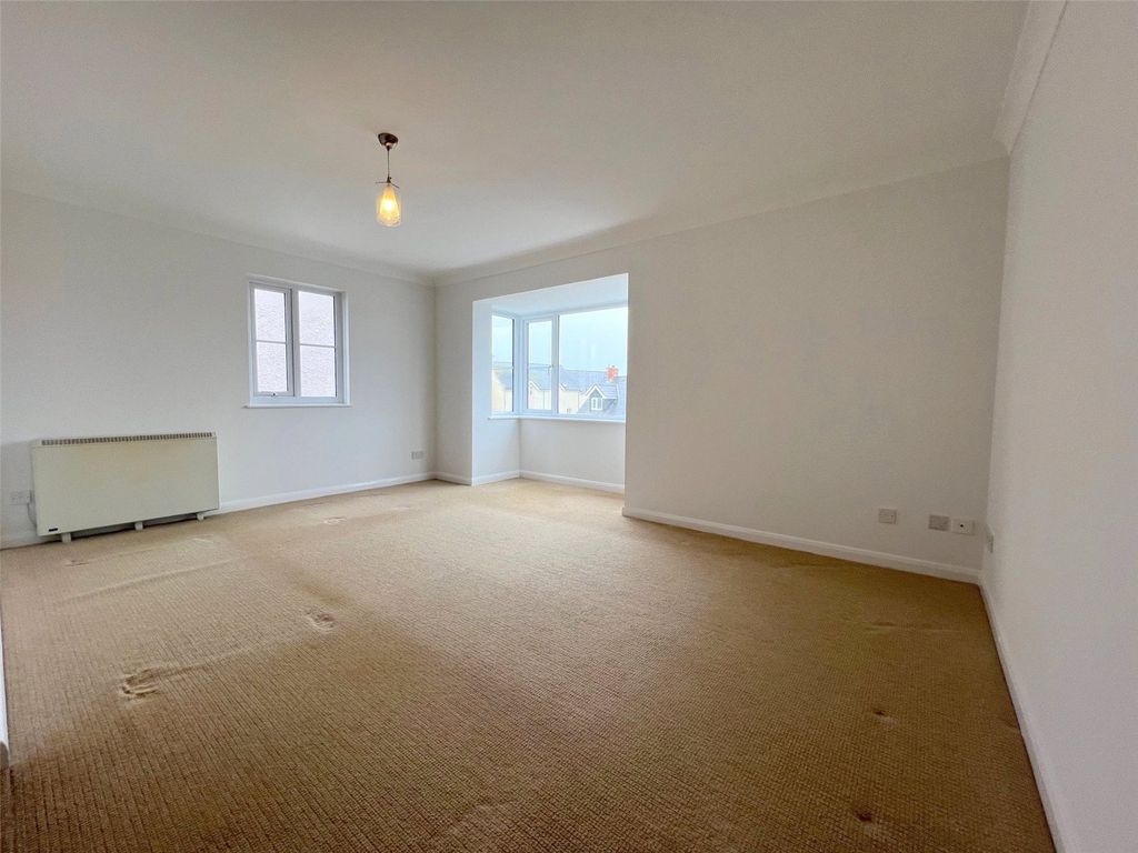 Property photo 2 of 20 Picture No. 15