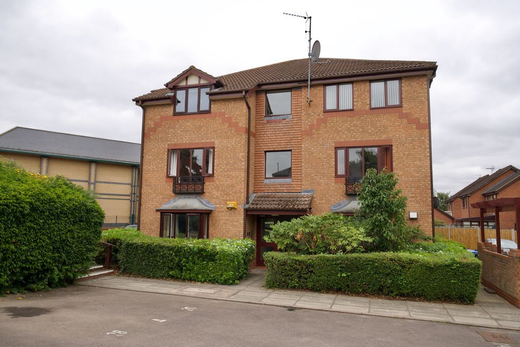 Property photo 1 of 12