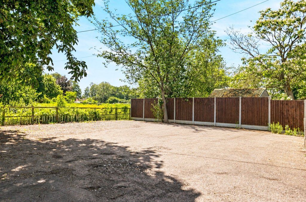 Property photo 3 of 38