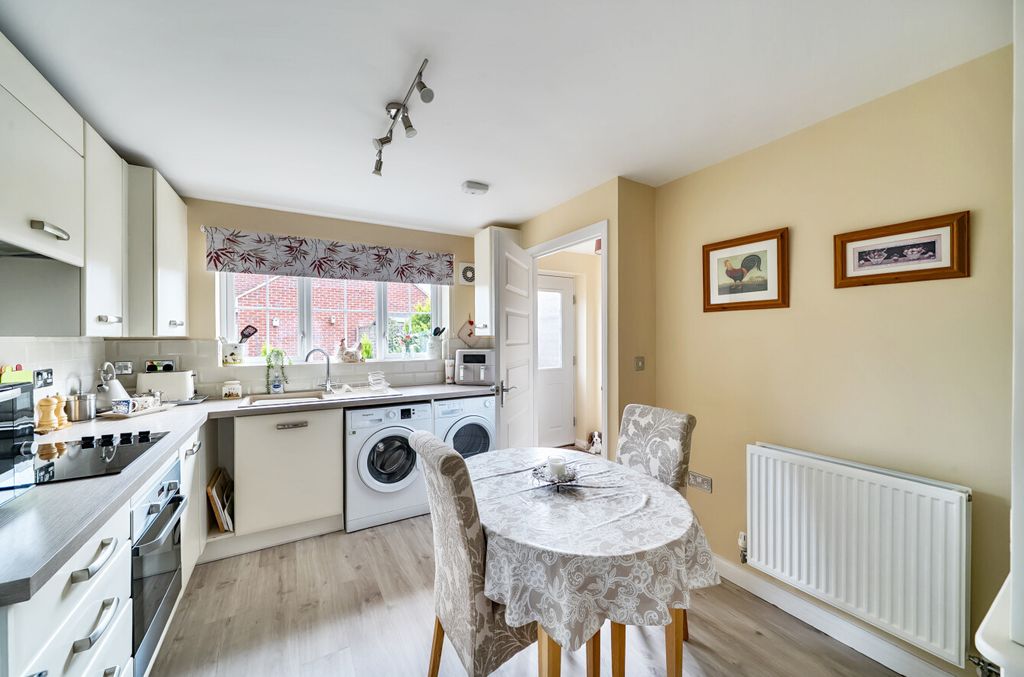 Property photo 3 of 16 Kitchen/Dining Room