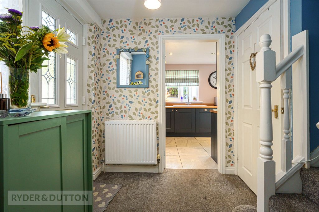 Property photo 2 of 29 Entrance Hall