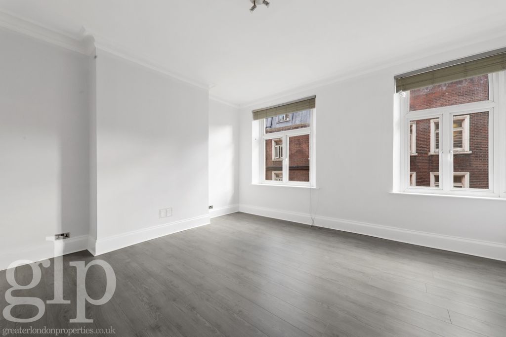Property photo 1 of 12 988872