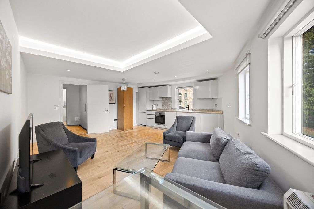 Property photo 3 of 9