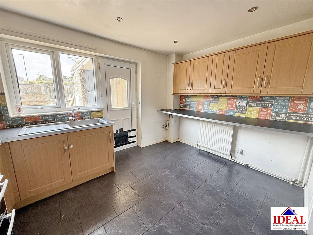Property photo 3 of 10 Image00009.Jpg