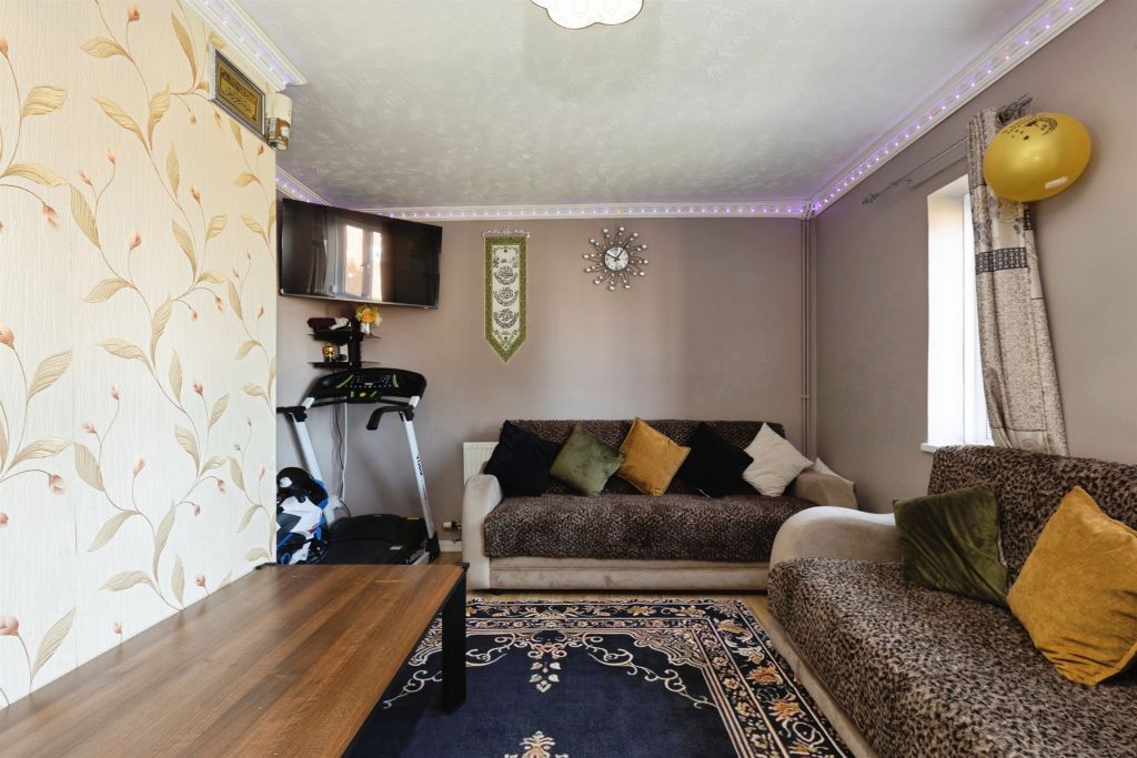 Property photo 3 of 20