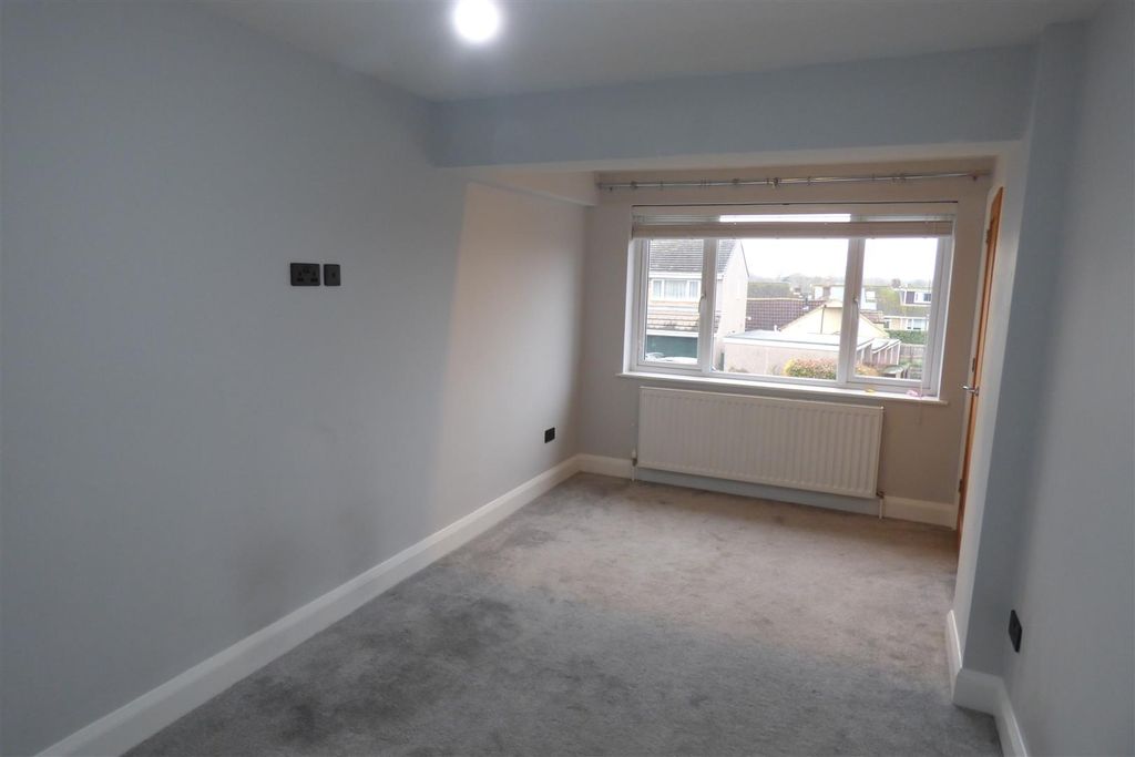 Property photo 2 of 14 P1410236.Jpg