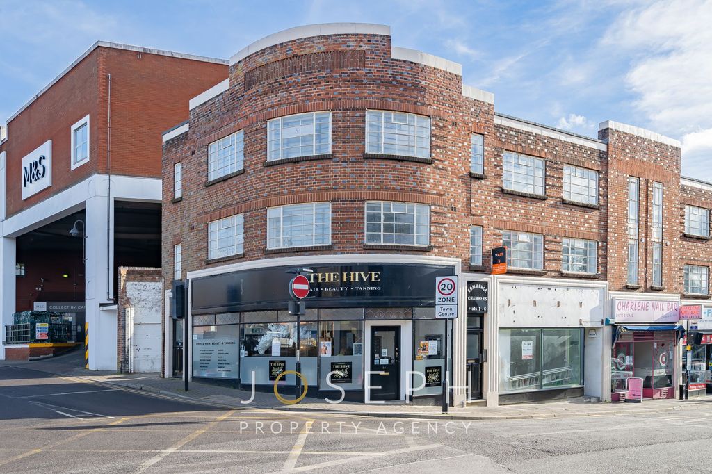 Property photo 1 of 6