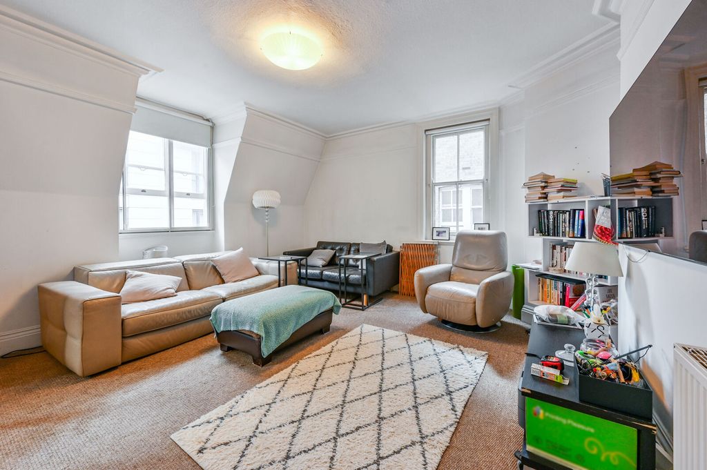 Property photo 3 of 11