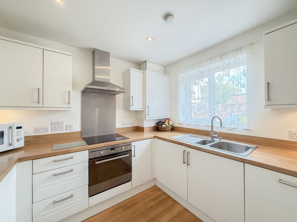 Property photo 2 of 16 4330484