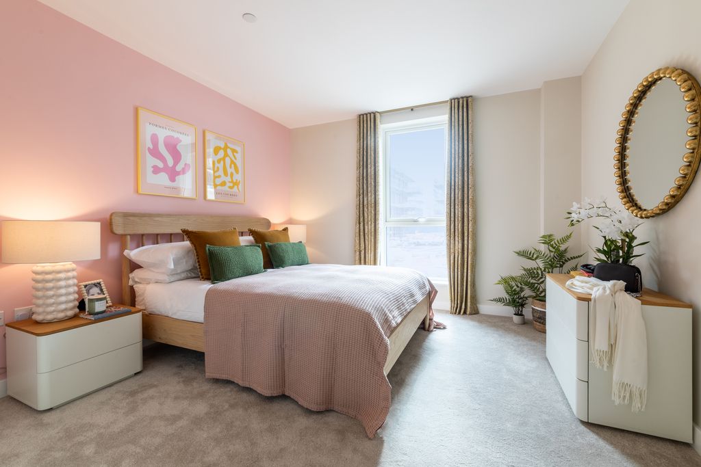 Property photo 1 of 7 25.05.22 Cside F17 Blk 4 1 Bed Apt-73-Hdr Copy