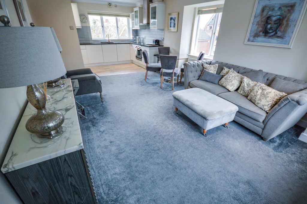 Property photo 3 of 17 Lounge-Diner