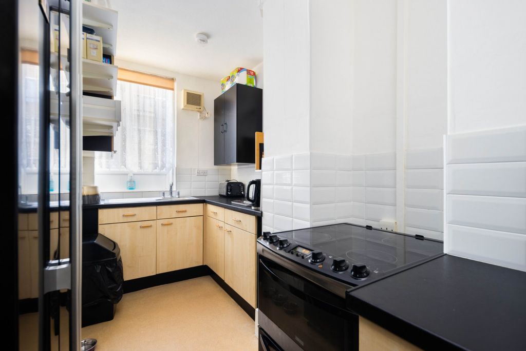 Property photo 3 of 16 Kitchen