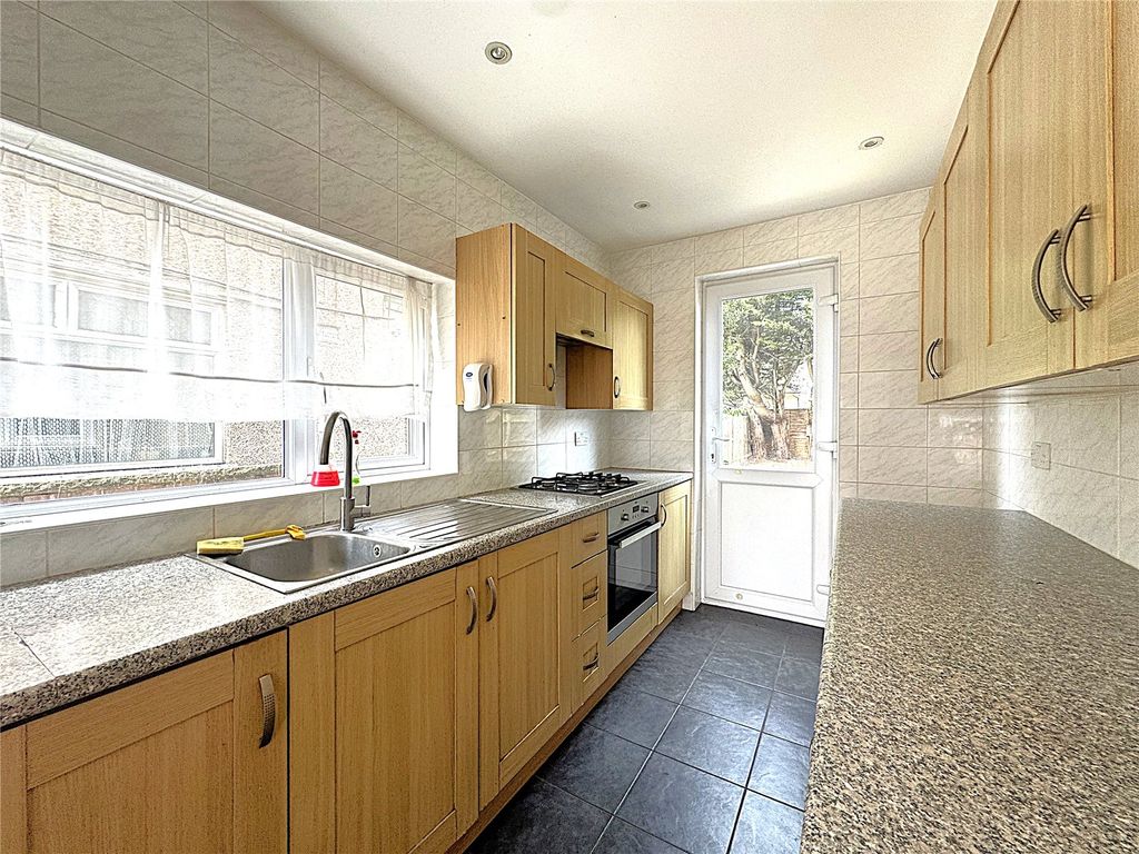 Property photo 3 of 9 Picture No. 41
