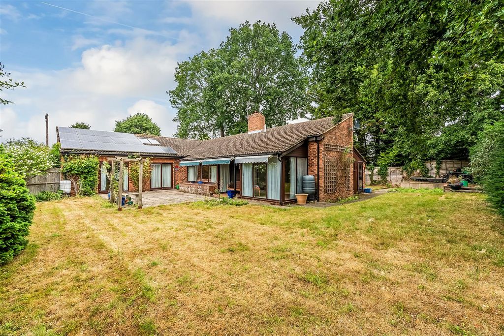 Property photo 1 of 23 14-Walters-Mead-18.Jpg