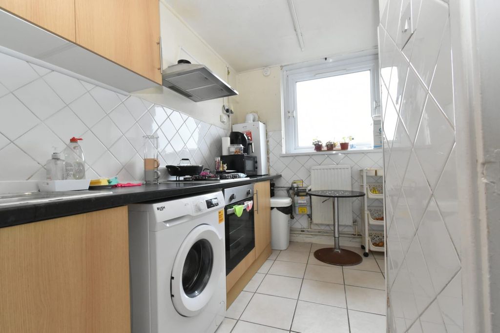 Property photo 2 of 6