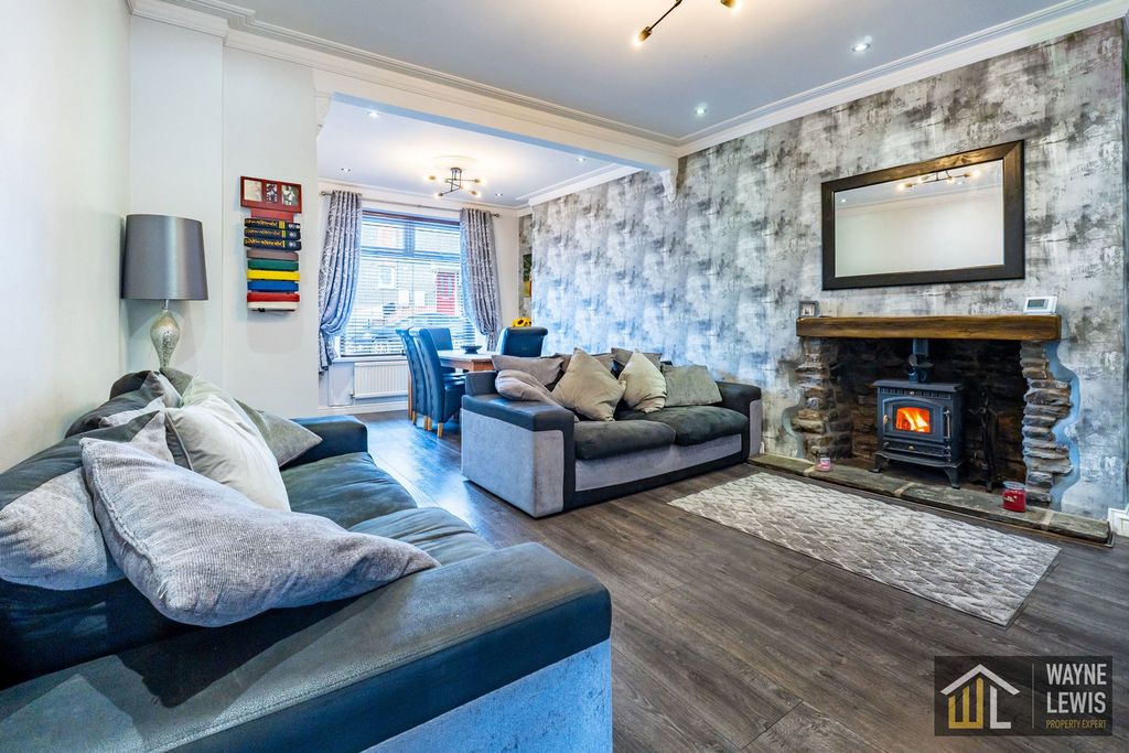 Property photo 3 of 60