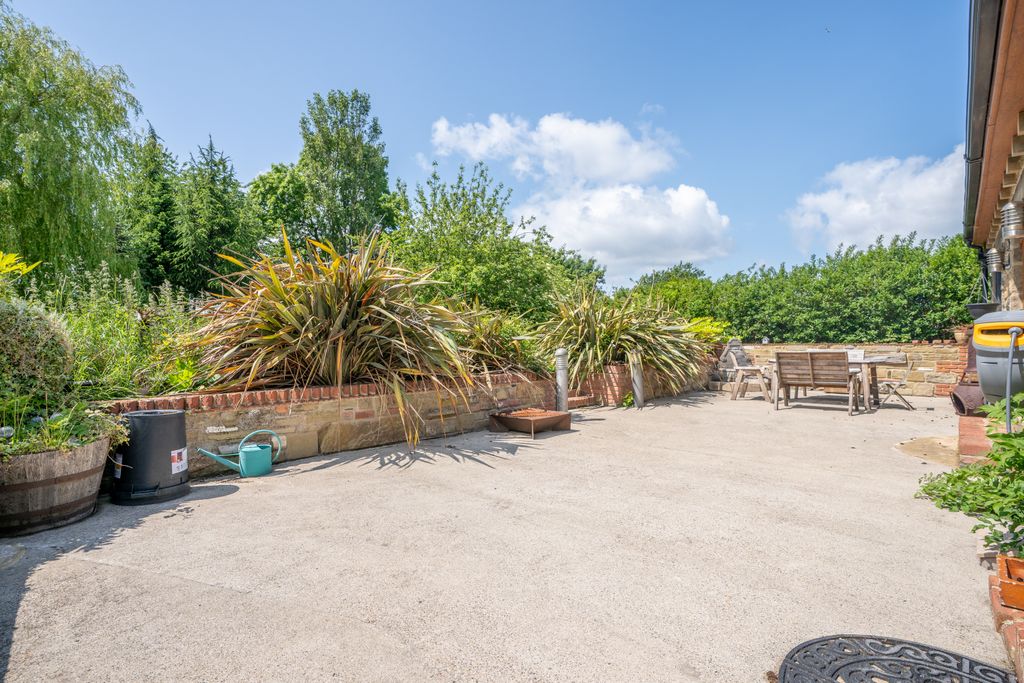 Additional image 22 of 6 bed detached house for saleWild Grove, Pudsey LS28