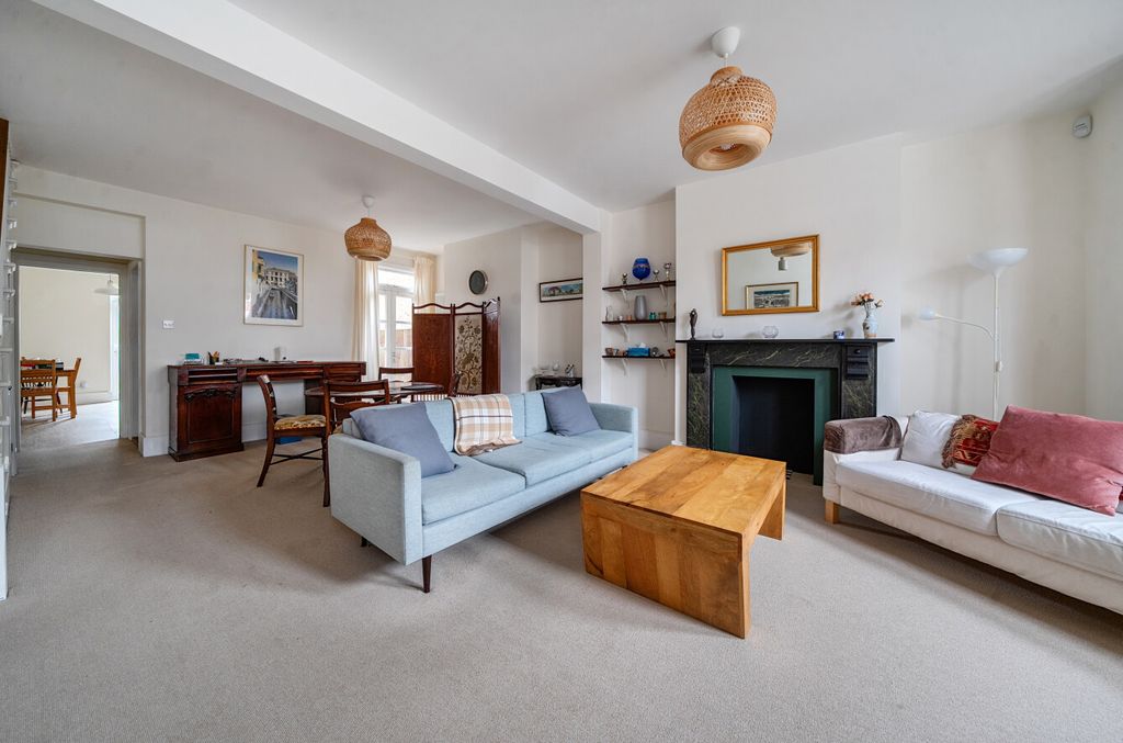 Property photo 3 of 15 1405016-19-6978d1...