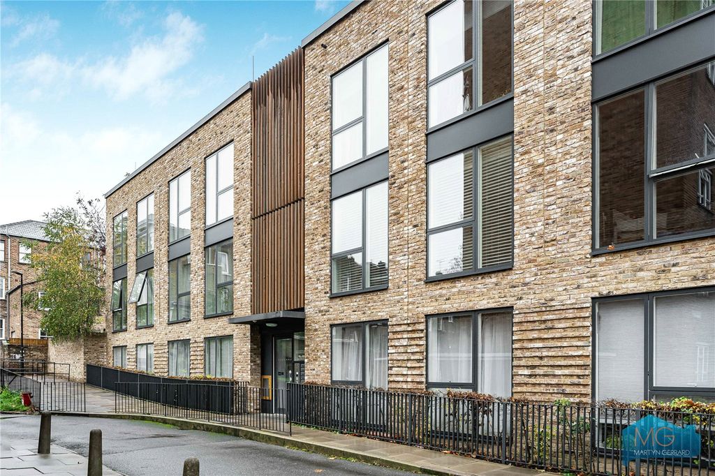 Property photo 2 of 13 Picture No. 18