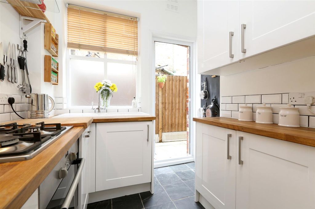 Property photo 3 of 9