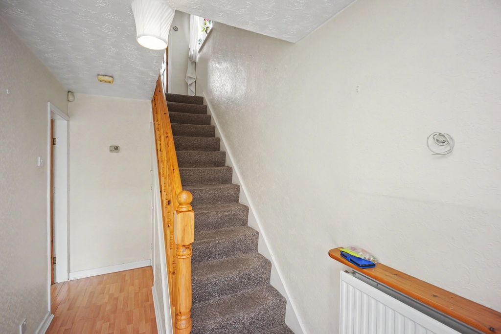 Property photo 3 of 25