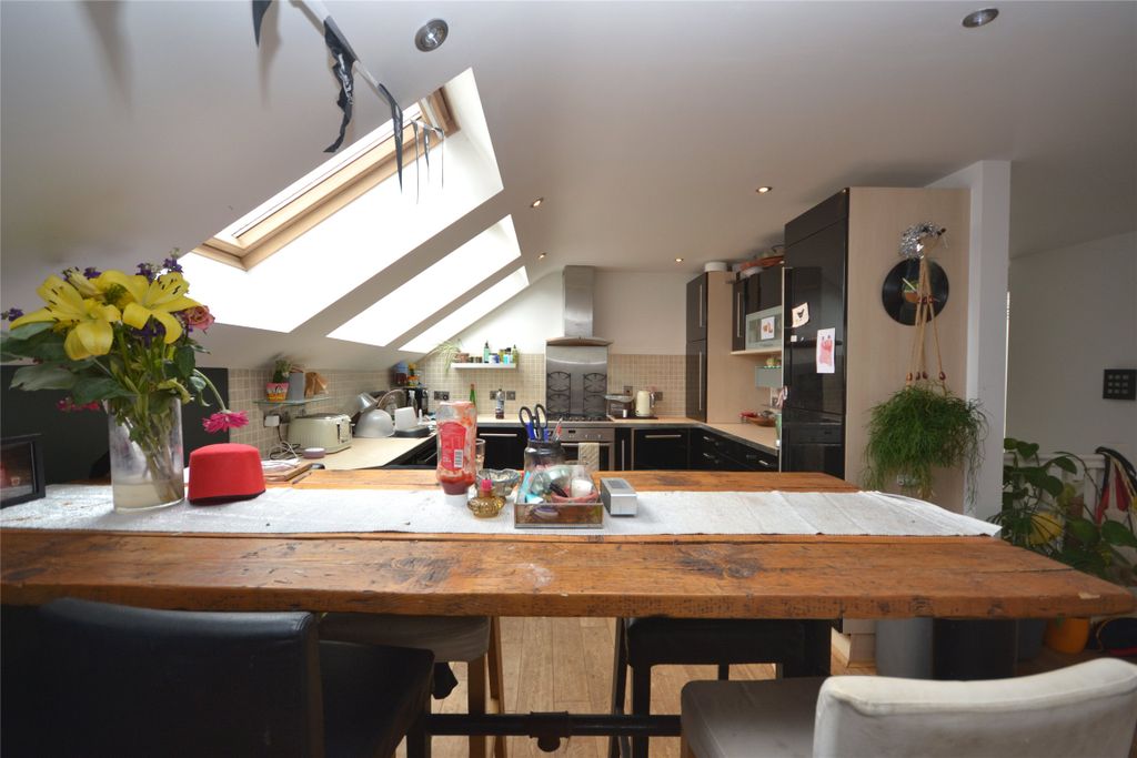 Property photo 3 of 11 Kitchen Area