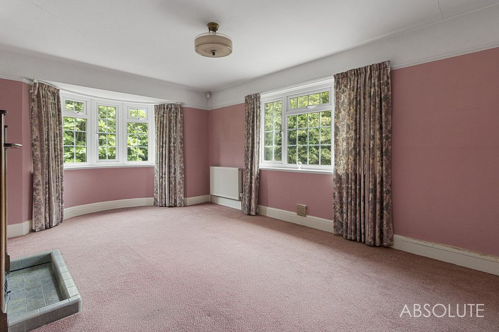 Property photo 3 of 23