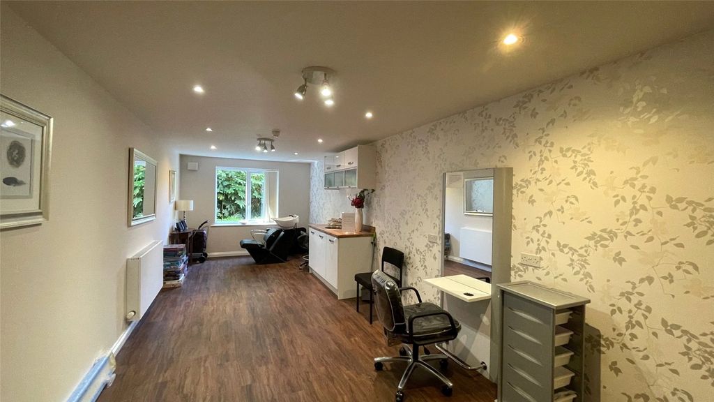Additional image 16 of 2 bed flat for saleLangford Road, Honiton, Devon EX14
