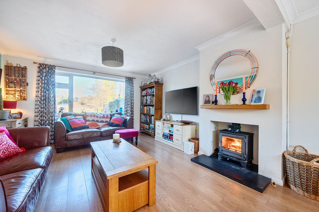 Property photo 3 of 9 3