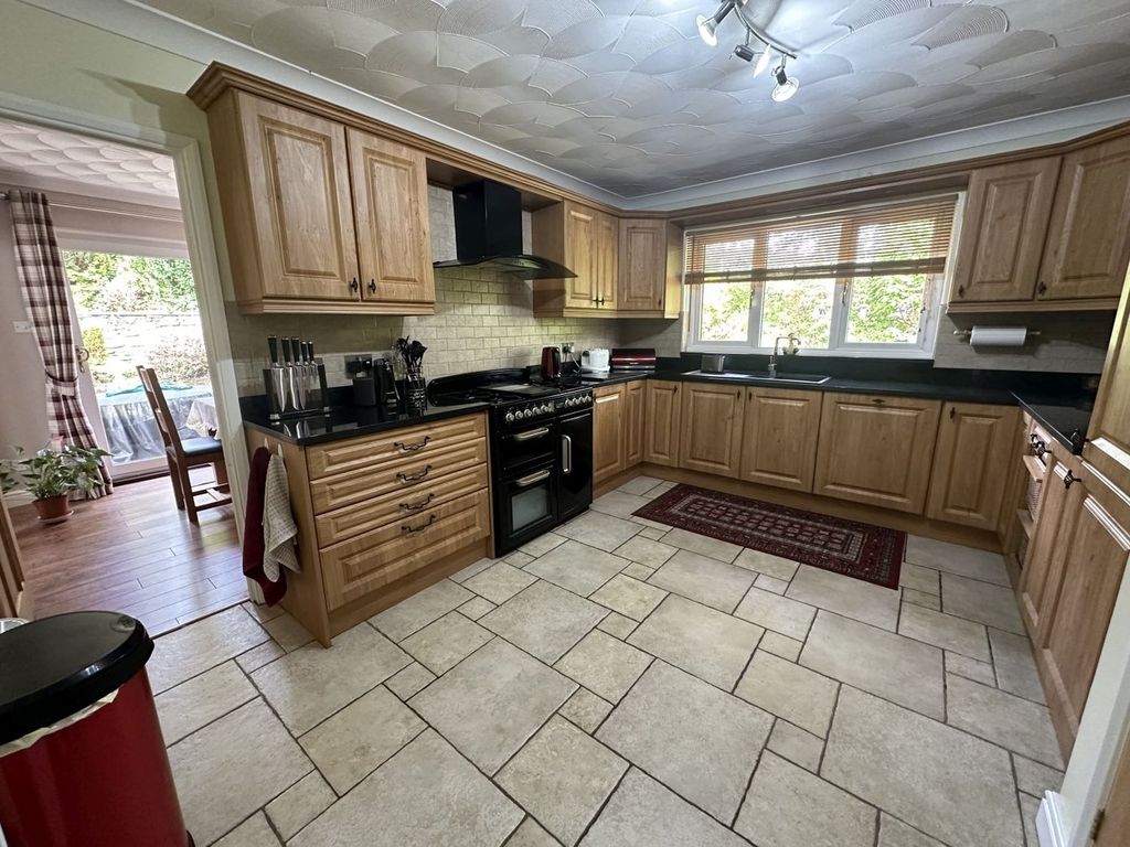 Property photo 3 of 26